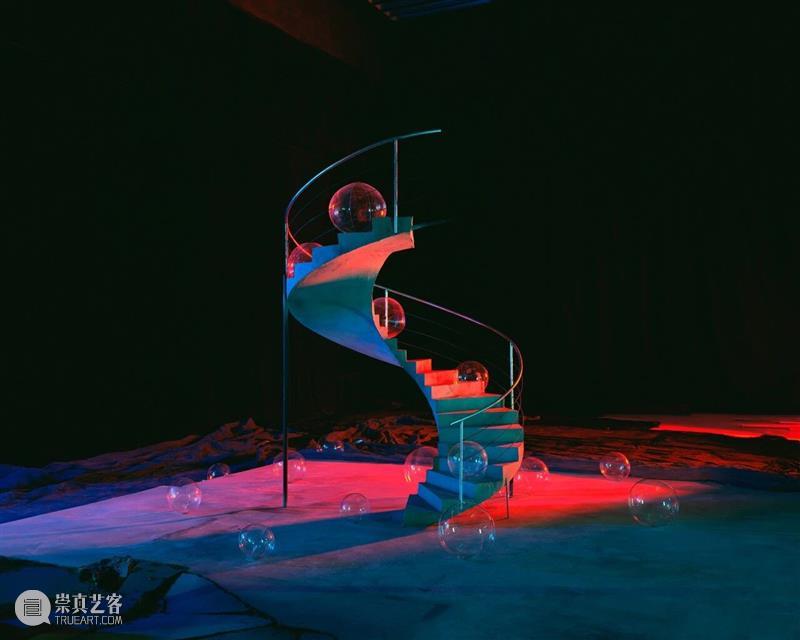 失眠、网瘾……南京一场新展，把现代人的孤独感讲透了 崇真艺客