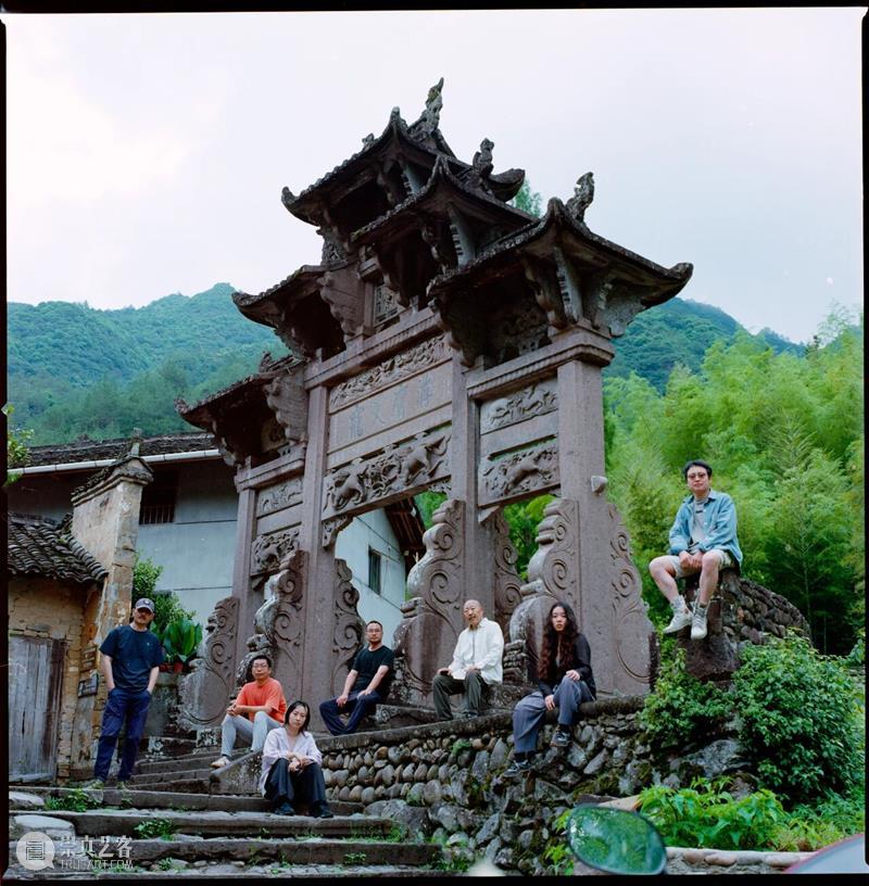 独山蛰居 | 韩五洲:姹紫嫣红 崇真艺客