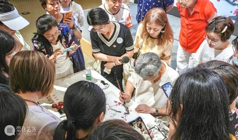 【艺博·品鉴】回顾 | 赴丹青雅聚，品笔墨文脉，解锁近现代书画东方意趣 崇真艺客