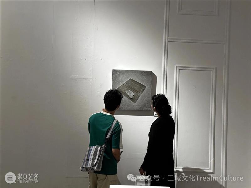 走進「空間」如翻開書頁，它向你講述着；你也通過視覺感受著?；這里有奇想、有超經驗、有你能想到及無法想到的那些邊界～ 崇真艺客