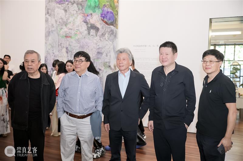 周春芽大型个展“山石、园林、桃花、绿狗”于松美术馆隆重开幕! 崇真艺客