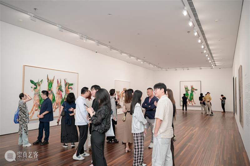 周春芽大型个展“山石、园林、桃花、绿狗”于松美术馆隆重开幕! 崇真艺客