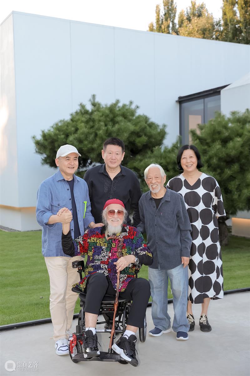 周春芽大型个展“山石、园林、桃花、绿狗”于松美术馆隆重开幕! 崇真艺客