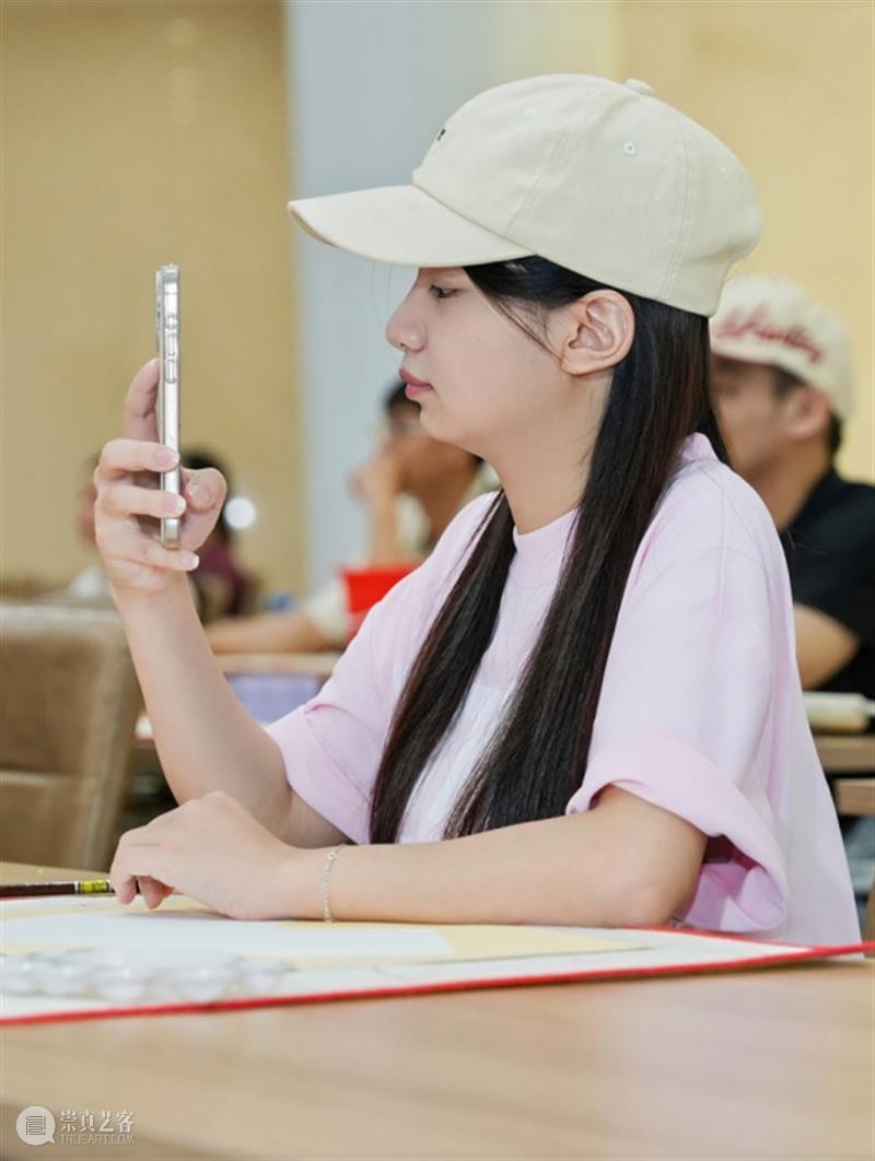 有“圆”千灯来相会,悦见月色趣盐美! 崇真艺客