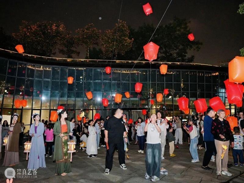 有“圆”千灯来相会,悦见月色趣盐美! 崇真艺客